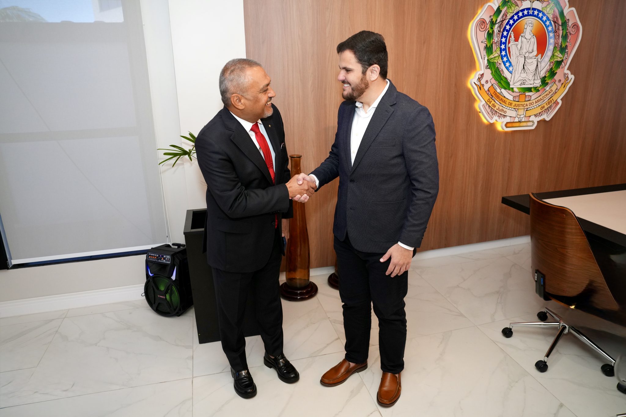 Prefeito destaca diálogo com TJ-AM para desenvolver projetos de infraestrutura em Manaus