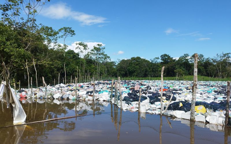 DPE-AM aciona autoridades federais para solucionar lixão peruano na tríplice fronteira