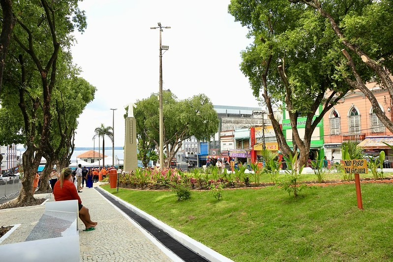 Prefeitura entrega Praça dos Remédios revitalizada, no Centro de Manaus