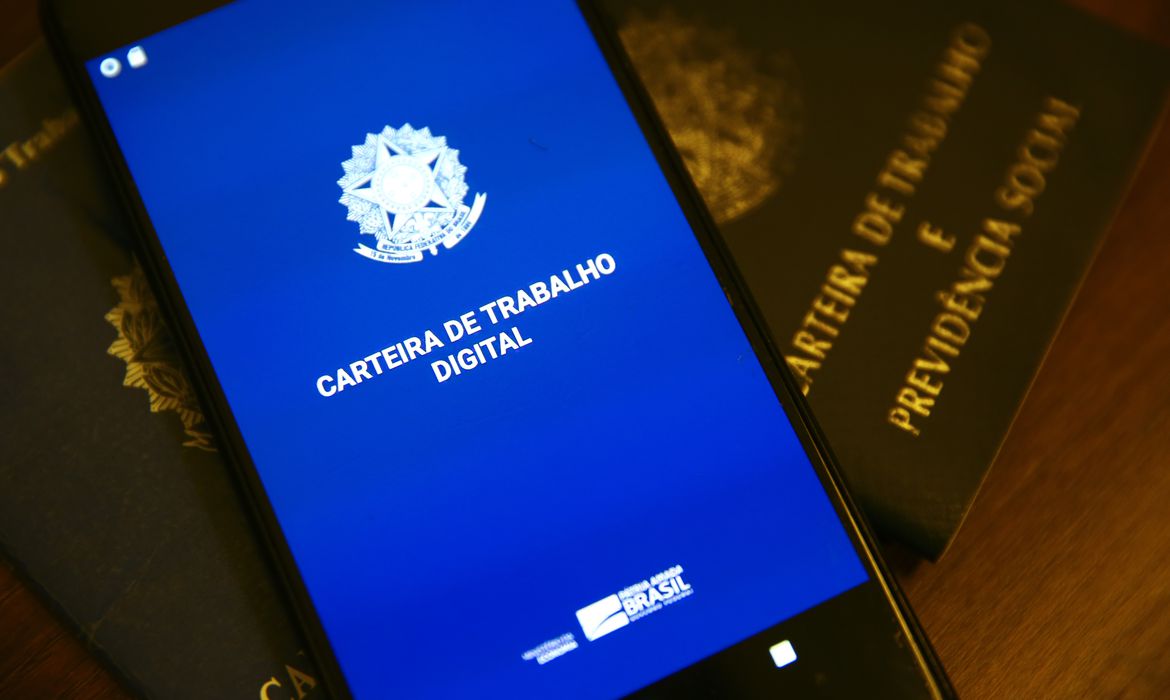 AM registra mais de 3,2 mil novas vagas com carteira assinada em março