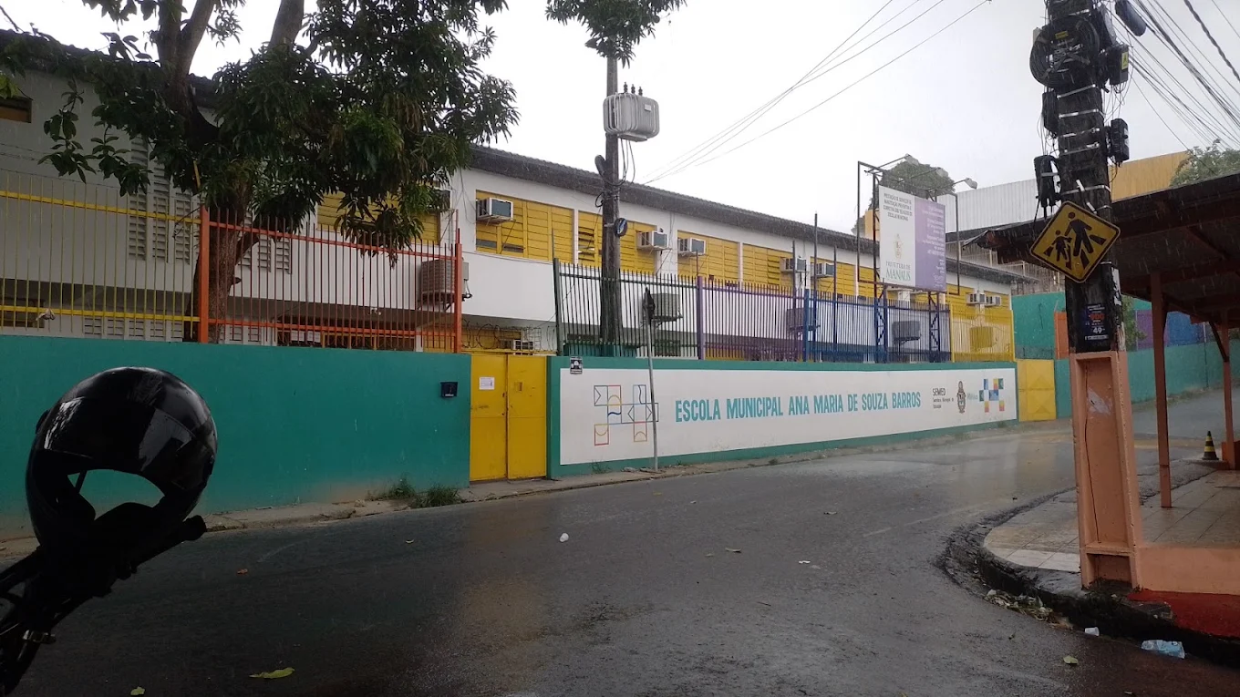 Aulas são suspensas em 10 escolas municipais nesta sexta-feira após vazamento