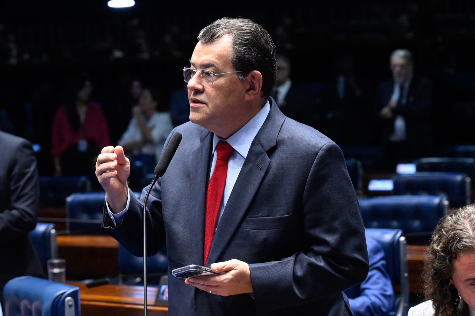 Senado aprova ampliação do adicional para servidores federais em áreas de fronteira