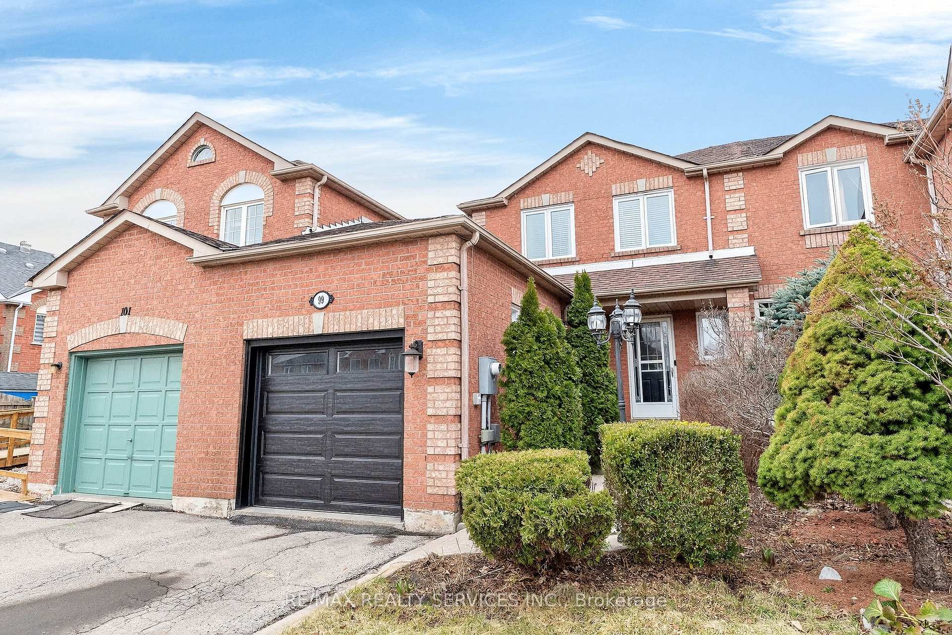 99 White Tail Crescent, Brampton