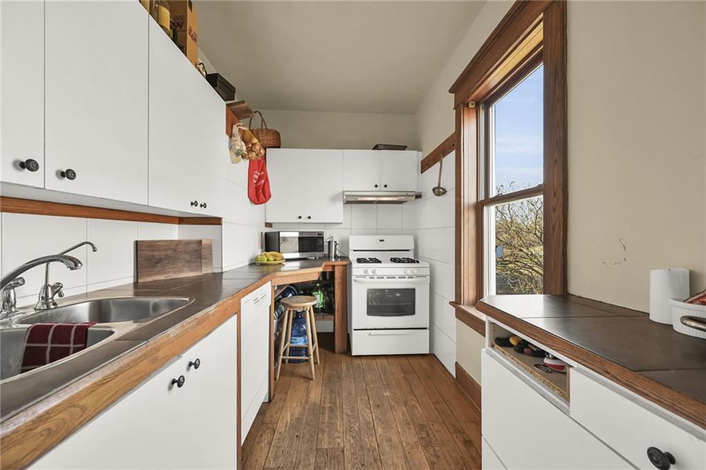 1830 17 Haldimand Road, Cayuga, Ontario For Sale 4,550,000 — Chuck