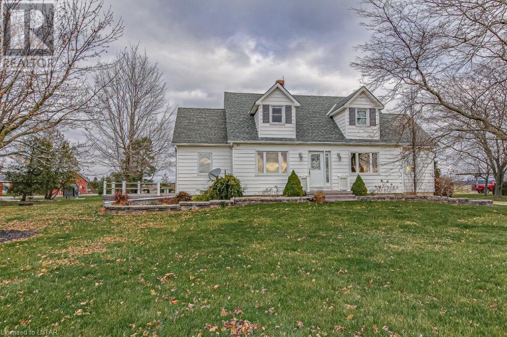 8192 PETROLIA Line, BrookeAlvinston, Ontario For Sale 599,000