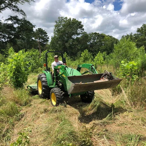 2020_sraff in tractor