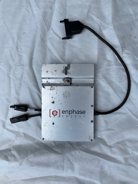 Enphase Energy M215-60-2LL-S22 Inverter 208VAC-240VAC