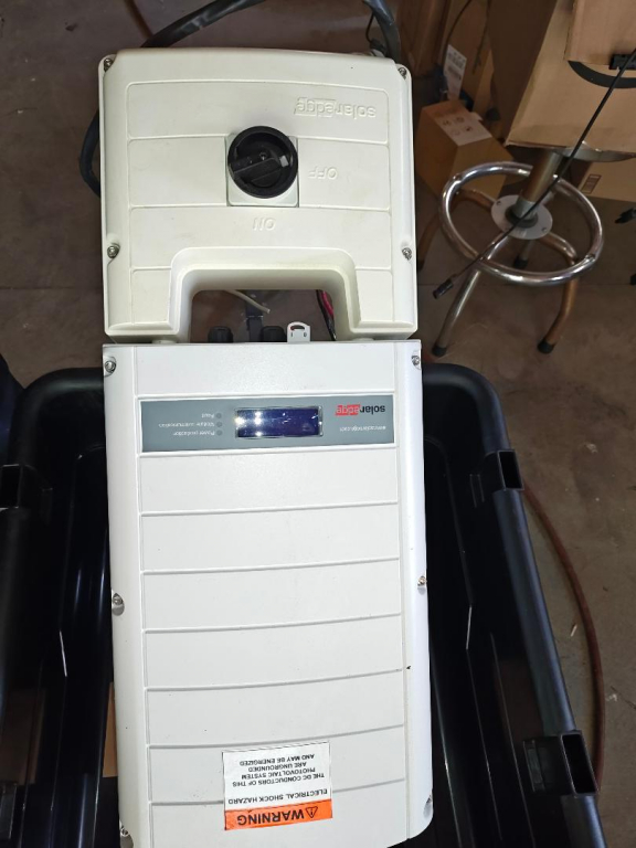Solaredge 10kW Single Phase Inverter + 30 x P320 Optimizers