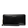 Picture of Michael Kors Jet Set Travel Continental Wallet - Black