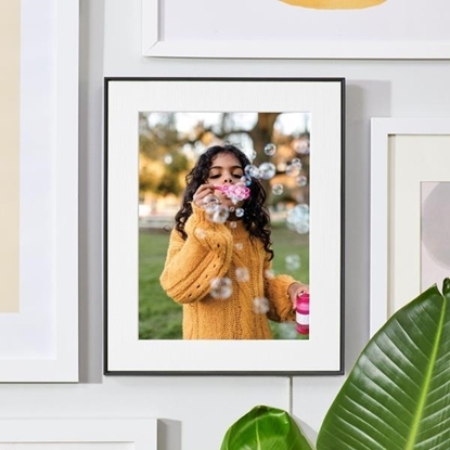 Picture of Aura Walden 15-Inch Wifi Digital Photo Frame