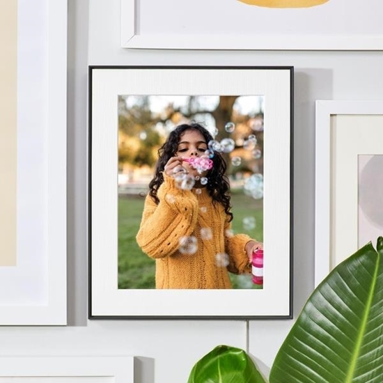 Picture of Aura Walden 15-Inch Wifi Digital Photo Frame