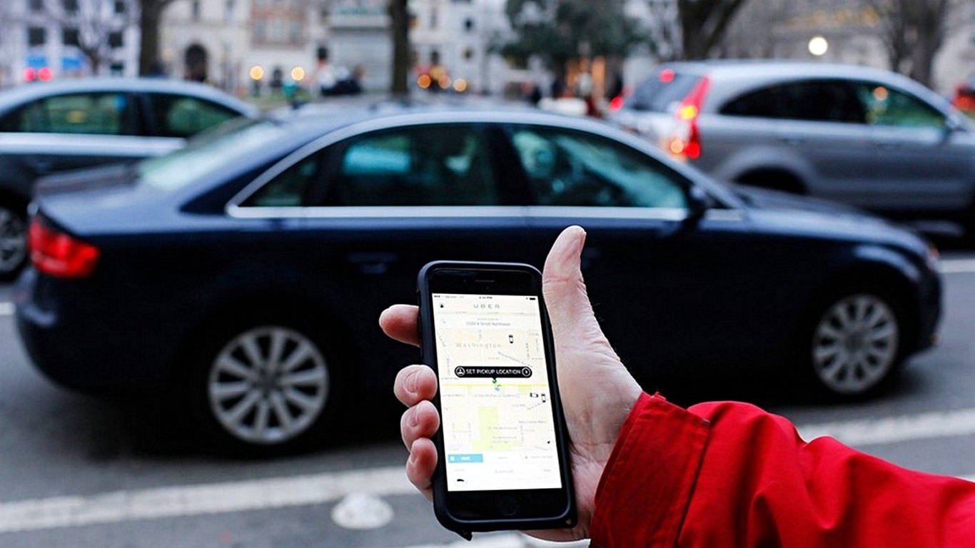 Uber tendrá su propia flota de taxis para 2021