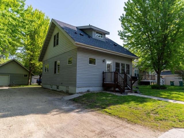 407 Oak Avenue SE Montgomery MN 56069