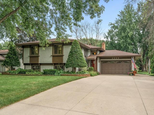 4303 Metcalf Drive Eagan MN 55122