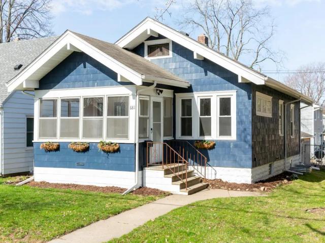 681 Hamline Avenue S Saint Paul MN 55116