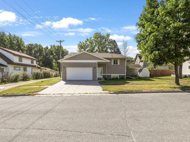 711 Home Street Kenyon MN 55946