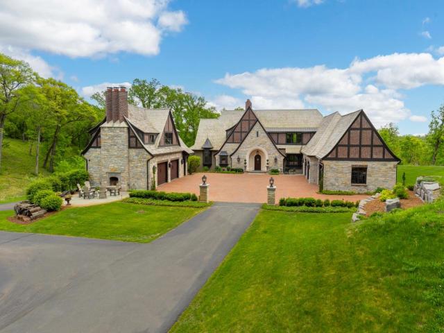 240 Salem Church Road Saint Paul MN 55118 - MLS# 6644717
