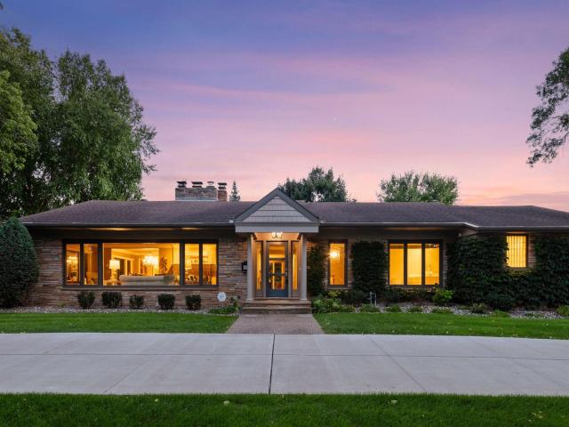 4801 Woodhill Way Edina MN 55424 - MLS# 6645773