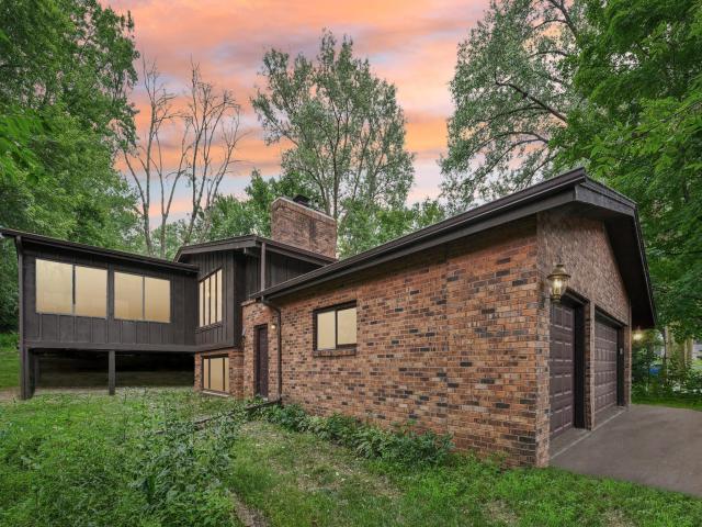101 Oak Shore Drive Burnsville MN 55306 - MLS# 6693427
