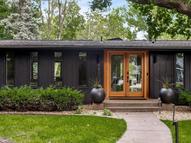 6801 Utica Terrace Chanhassen MN 55317 - MLS# 6695419