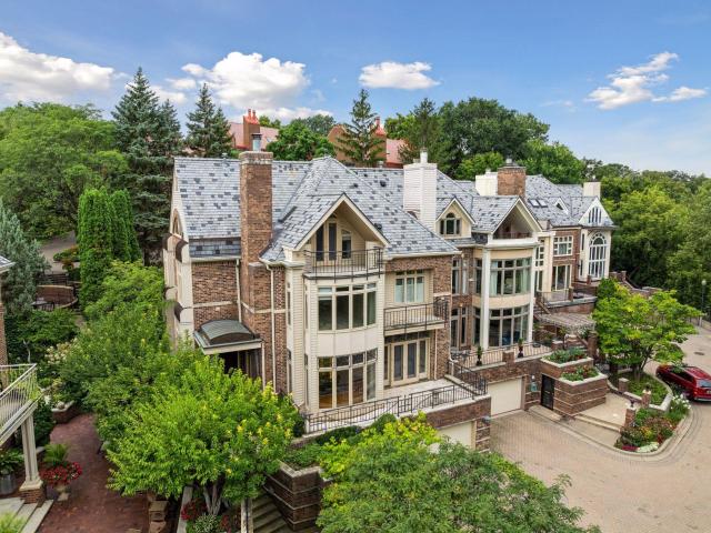 112 Groveland Terrace Minneapolis MN 55403 - MLS# 6704359