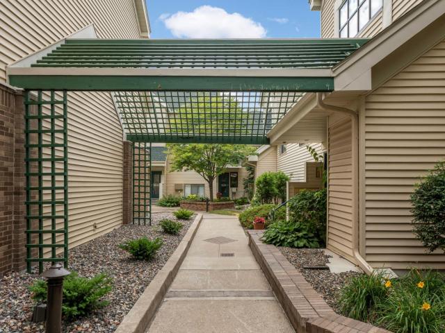 7621 Edinborough Way Unit 2302 Minneapolis MN 55435 - MLS# 6705219