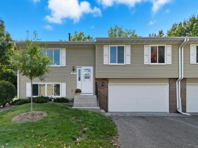 4677 Ridge Cliff Drive Eagan MN 55122 - MLS# 6709214