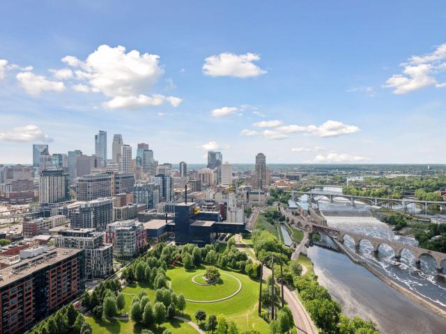 1111 W River Parkway Unit 31B Minneapolis MN 55415 - MLS# 6710964