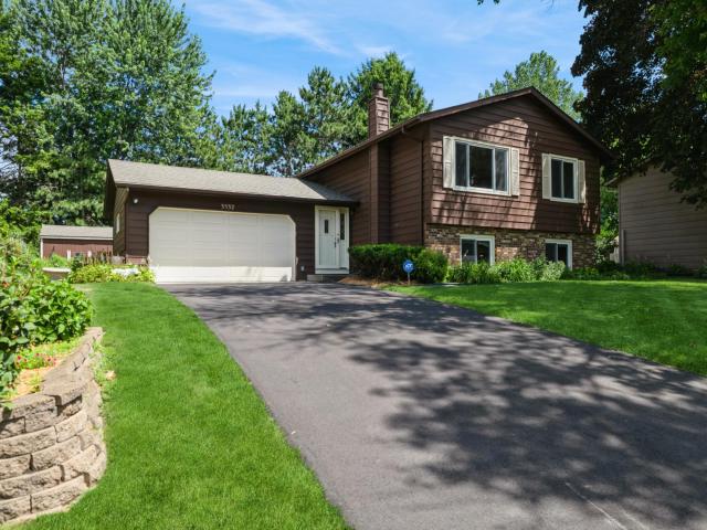 3532 Rolling View Drive White Bear Lake MN 55110 - MLS# 6717779