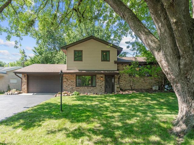 8817 30th Avenue N New Hope MN 55427 - MLS# 6717910