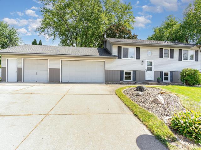921 Beacon Lane Saint Paul MN 55124 - MLS# 6719964