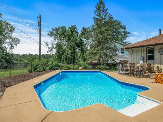 9030 Kell Circle Minneapolis MN 55437 - MLS# 6722182