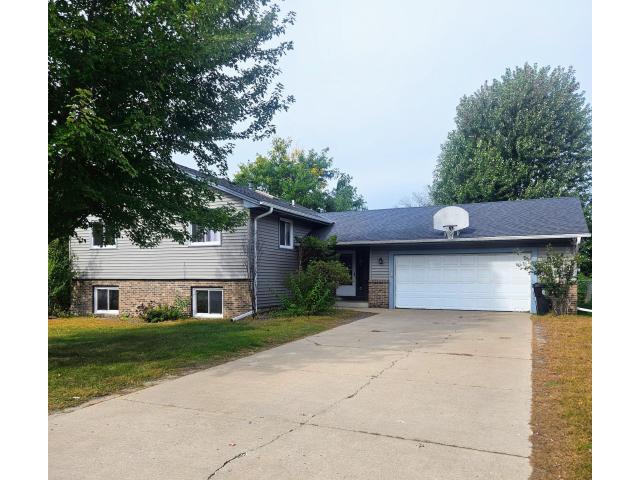 9800 Ilex Street NW Coon Rapids MN 55433 - MLS# 6727213
