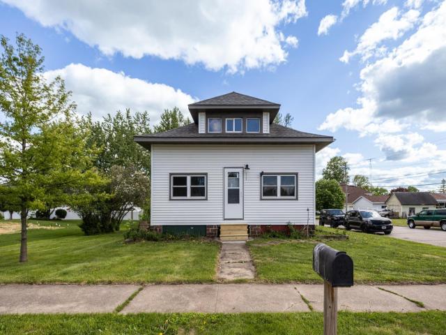 115 1st Avenue NE Plainview MN 55964