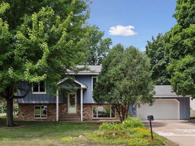 4801 Kent Drive Shoreview MN 55126 - MLS# 6729547