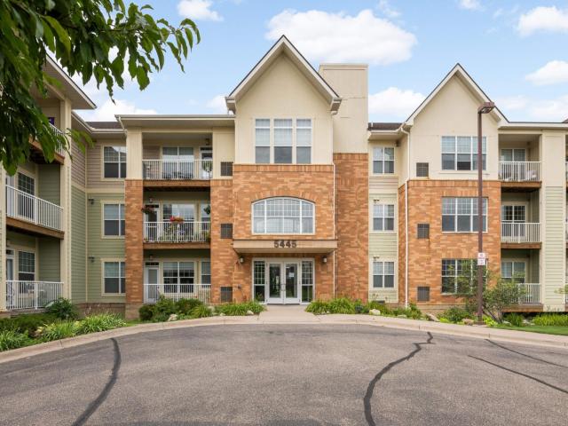 5445 Boone Avenue N Unit 114 New Hope MN 55428 - MLS# 6732114