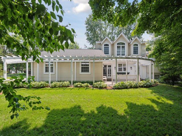 18805 Azure Road Wayzata MN 55391 - MLS# 6734458