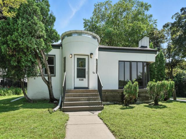 1300 Xerxes Avenue N Minneapolis MN 55411 - MLS# 6734659