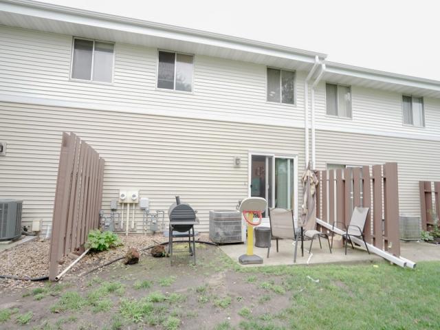 2363 Dorland Lane E Maplewood MN 55119 - MLS# 6737798