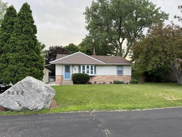 5923 Hodgson Road Shoreview MN 55126 - MLS# 6739363