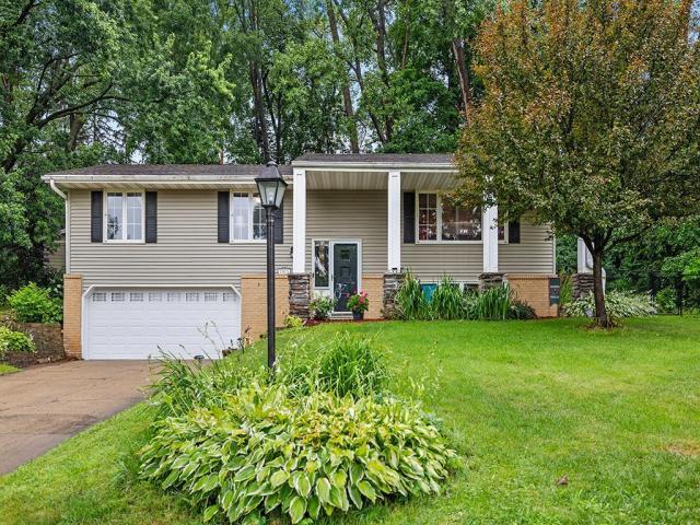 1915 Sioux Court Burnsville MN 55337 - MLS# 6739508