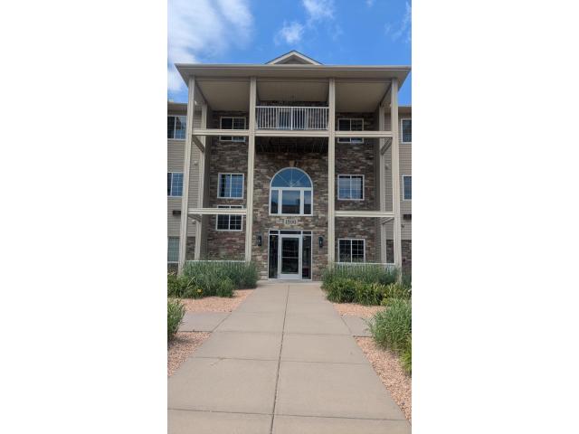 1590 Parkwood Drive Unit 102 Saint Paul MN 55125 - MLS# 6740012