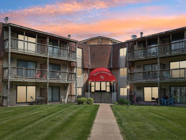 2011 E 122nd Street Unit D7 Burnsville MN 55337