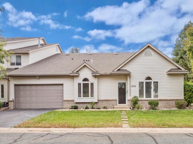 1276 Crystal Place E Chaska MN 55318 - MLS# 6742669
