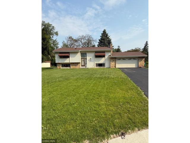 6811 Cottonwood Lane N Maple Grove MN 55369 - MLS# 6743023