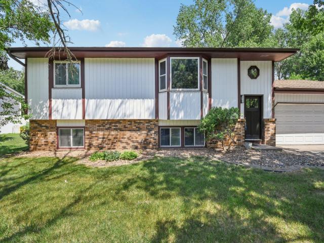 1555 Lois Drive Saint Paul MN 55126 - MLS# 6743817