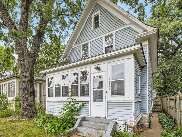 1607 7th Street W Saint Paul MN 55102 - MLS# 6745664