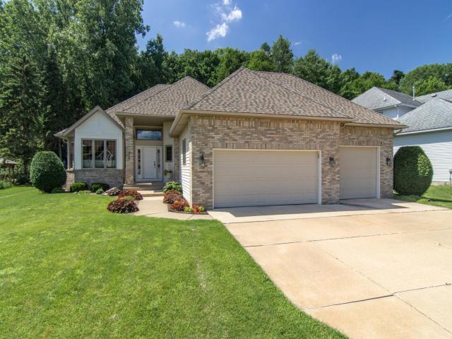 418 Oak Creek Drive S Vadnais Heights MN 55127 - MLS# 6746742