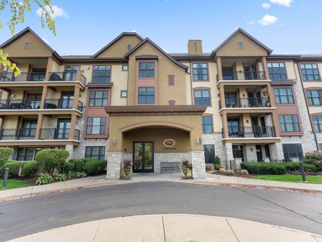 1320 Riverside Lane Unit 303 Saint Paul MN 55118 - MLS# 6747440