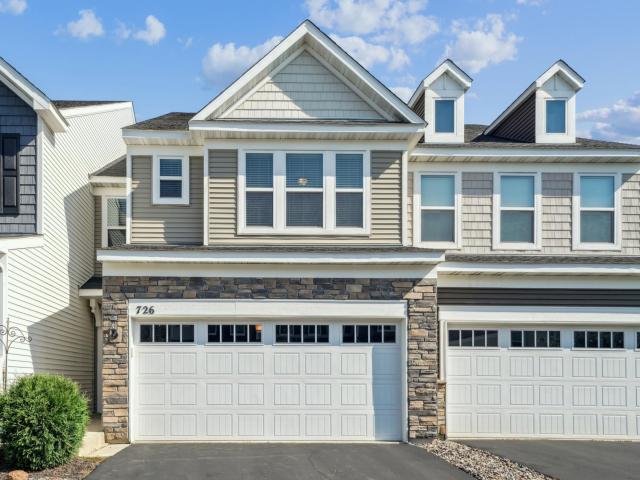726 Maggie Way Chanhassen MN 55317 - MLS# 6748147